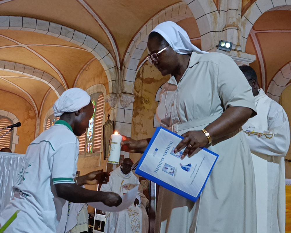 Profession temporaire : un Double engagement dans la joie et la foi